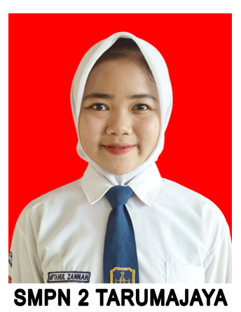 Portrait photo of Miftahul Zannah, female student, Sekretaris, Angkatan 2024/2025, medium length hair, smiling