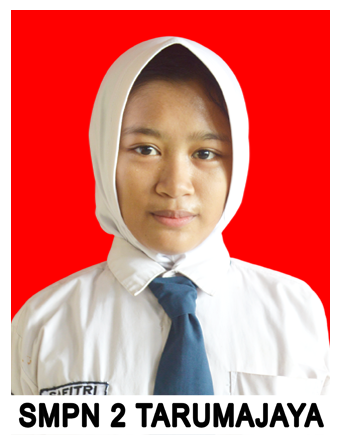 Portrait photo of Safitri, female student, Angkatan 2024/2025, medium length hair, smiling